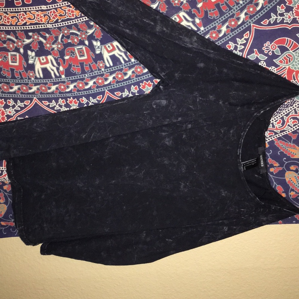 Long sleeve crop top
